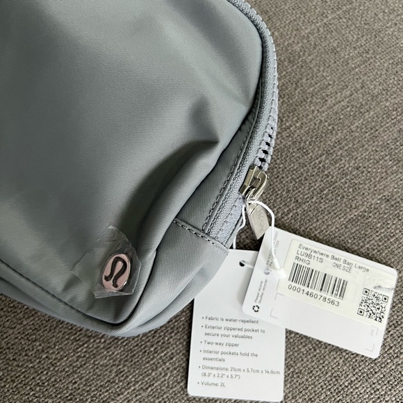 Lululemon Everywhere Belt Bag - RHIG Rhino Grey One Size Large - Picture 5 of 7